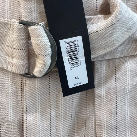 NWT Banana Republic Women's Linen High Rise, Striped, Belted Shorts Size 14 - Picture 4 of 5